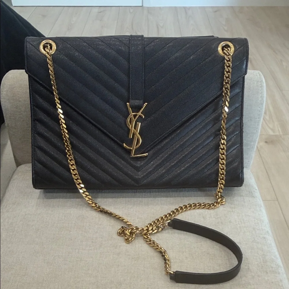 Saint Laurent Black Quilted Leather Shoulder Bag with Gold Hardware - Picture 5 of 5